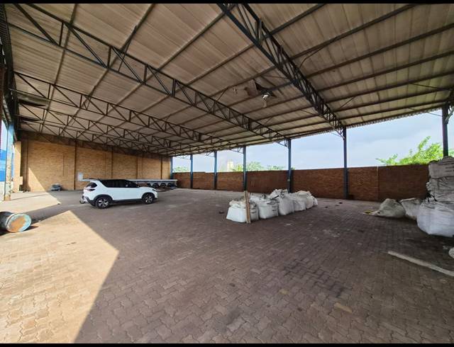 5,000M² INDUSTRIAL YARD TO LET IN WADEVILLE
